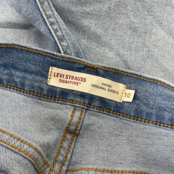 Levis Signature Womens Denim Vintage Original Shorts Size 10 Light Wash Raw Hem - Picture 4 of 12